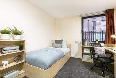1 bed flat, Hoyle Street, Kelham Island, Sheffield, S37LG - Image 4